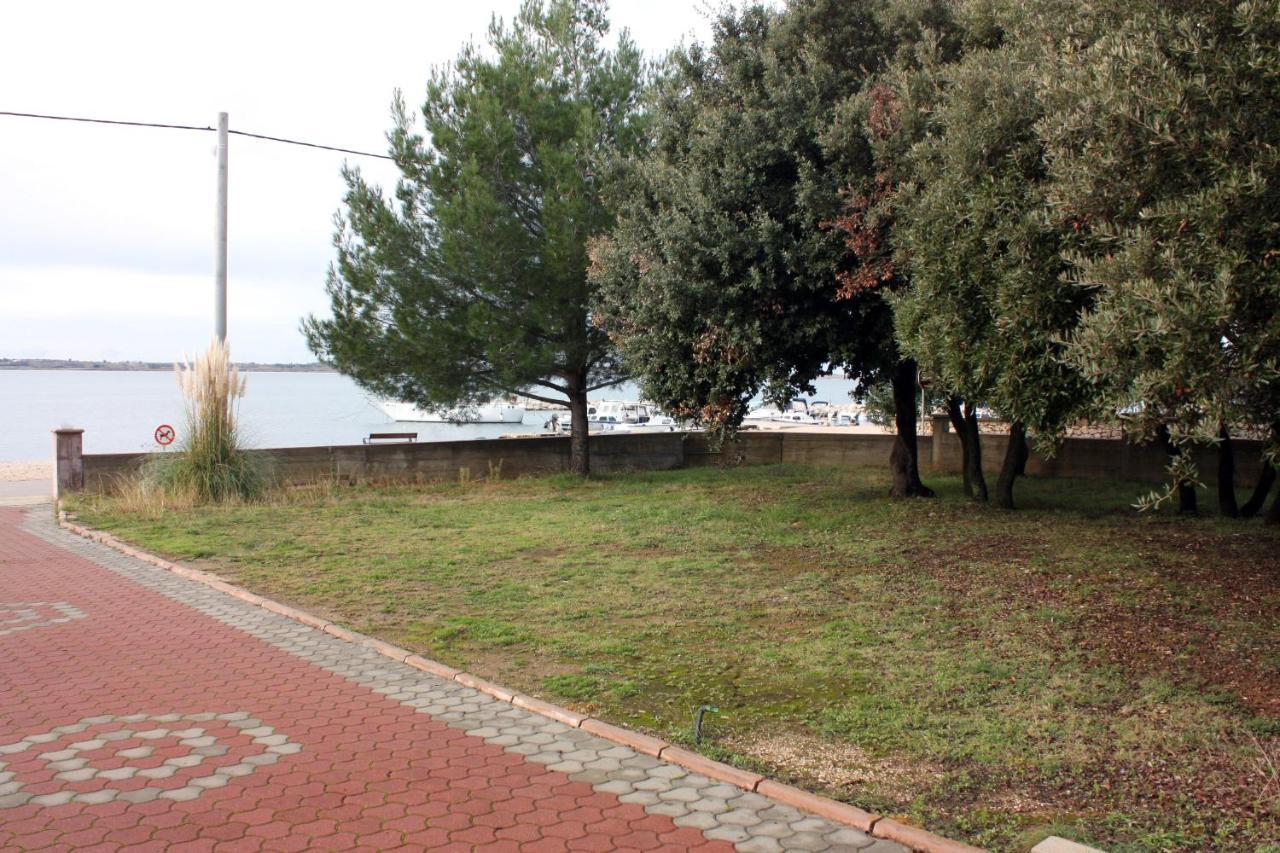 Apartments By The Sea Vrsi - Mulo, Zadar - 5951 外观 照片