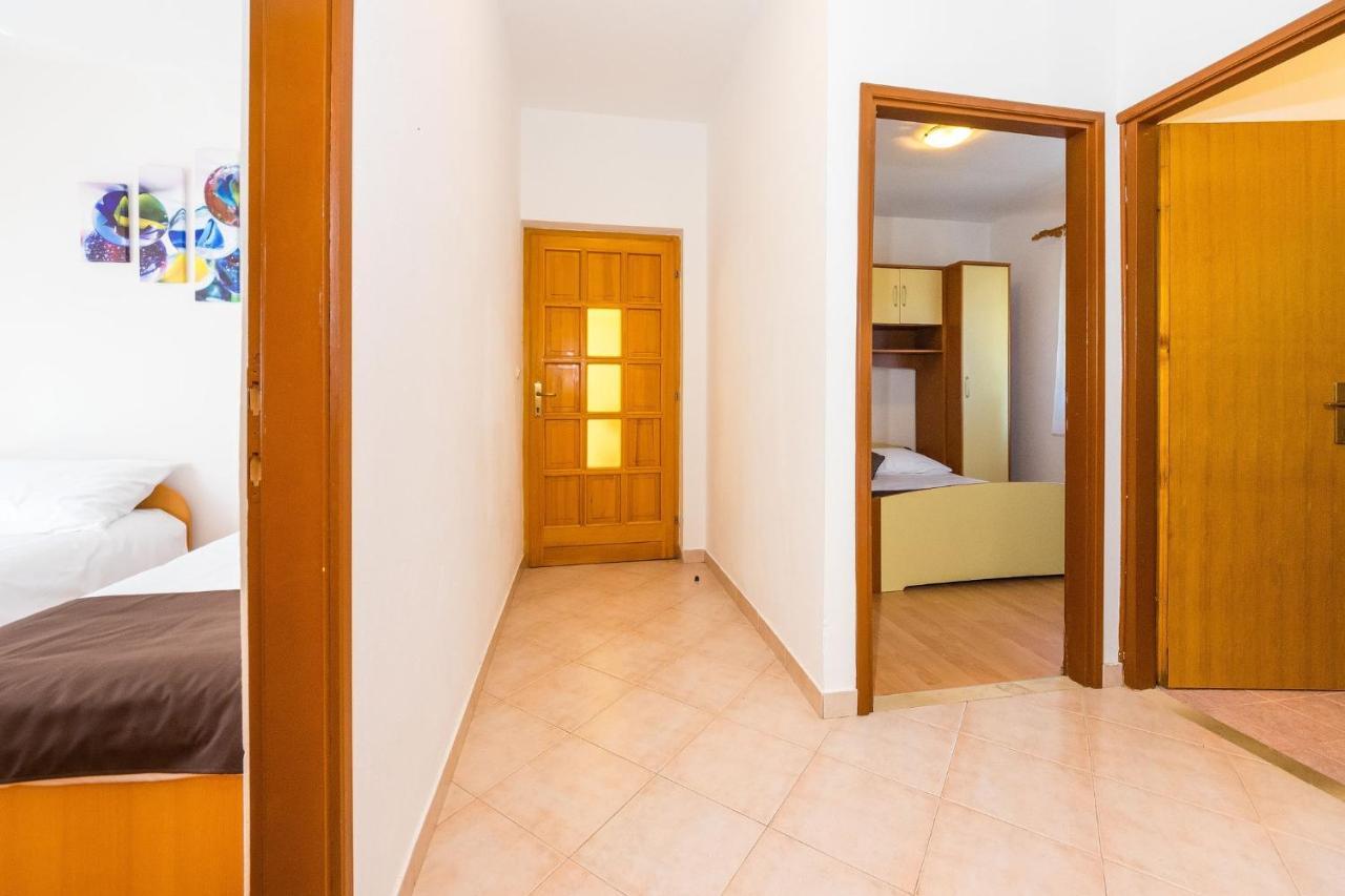 Apartments By The Sea Vrsi - Mulo, Zadar - 5951 外观 照片