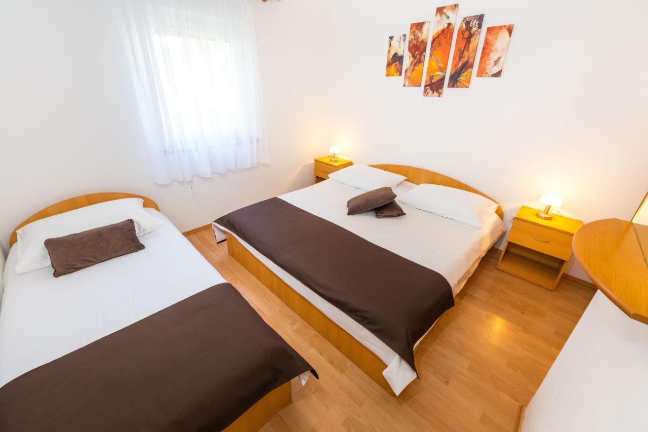 Apartments By The Sea Vrsi - Mulo, Zadar - 5951 外观 照片