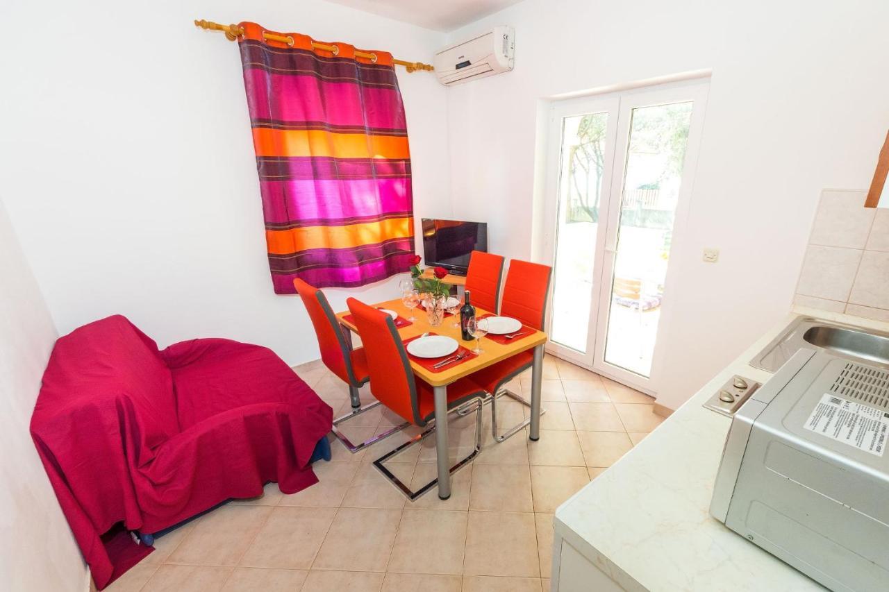 Apartments By The Sea Vrsi - Mulo, Zadar - 5951 外观 照片