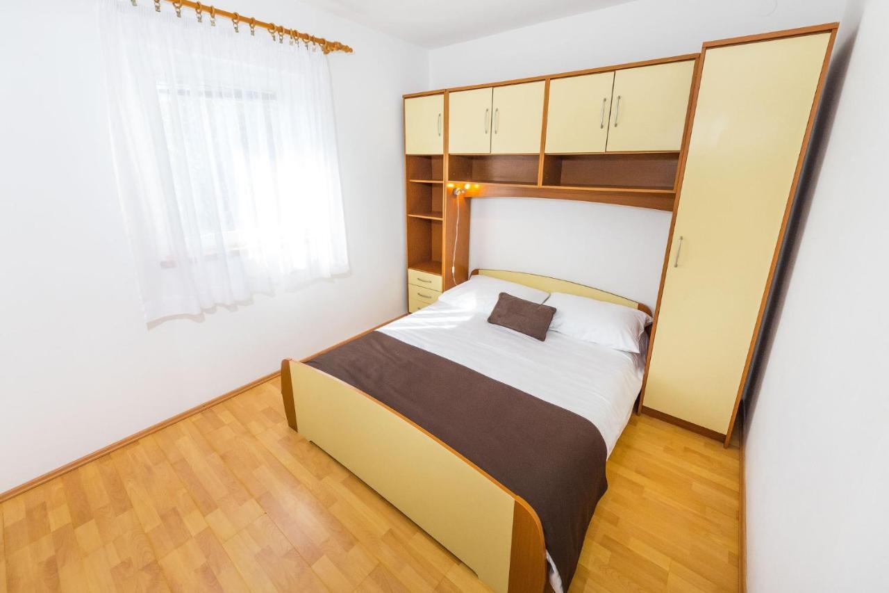 Apartments By The Sea Vrsi - Mulo, Zadar - 5951 外观 照片