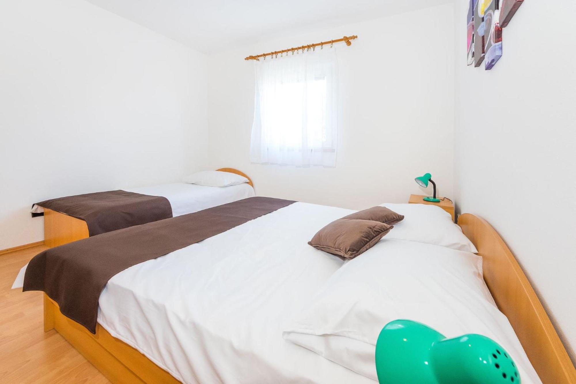 Apartments By The Sea Vrsi - Mulo, Zadar - 5951 客房 照片